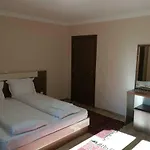 слънчевата къща 게스트하우스
